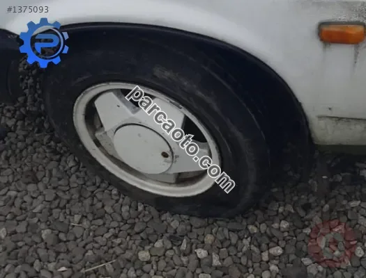 1993 model lada samara çıkma sol ön jant lastik