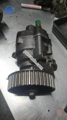 Kango 1.5 mazot pompası çıkma
