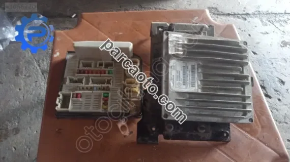 Kango 3 motor beyni sigorta tablası yedek parça