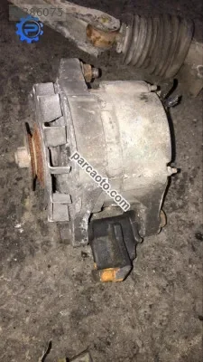 Renault 12 şarj dinamosu