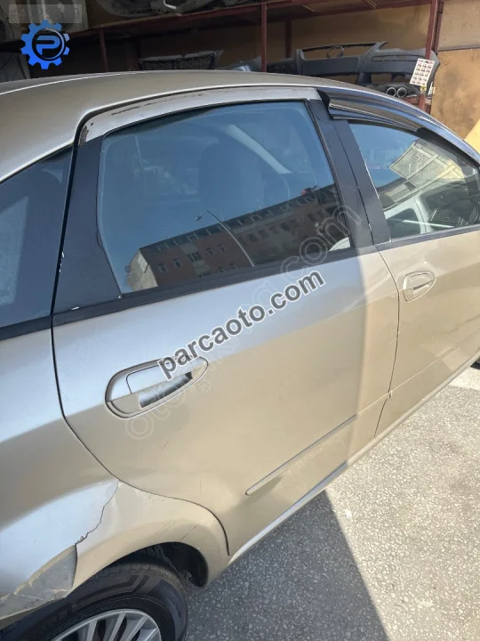 Fiat linea sağ arka kapı dolu Fiat linea sağ arka kapı dolu