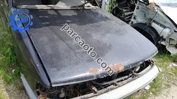 Mazda 929 motor kaputu çıkma