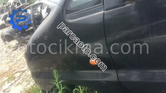 hyundai starex çıkma sol arka çamurluk