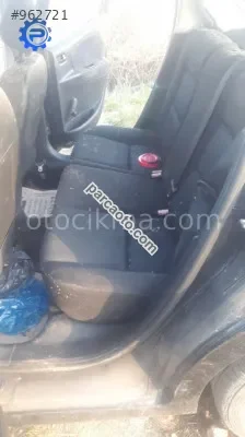 2009 peugeot 207 1.4 benzinli çıkma arka takım koltuk