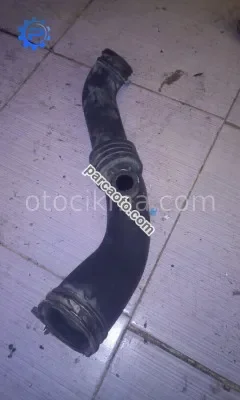2000-2003 model hyundai accent 1.5 çıkma hava filtre borusu