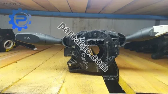 ford fiesta çıkma sinyal silecek kolu