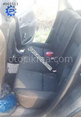 peugeot 207 1.4 benzinli çıkma arka takım koltuk