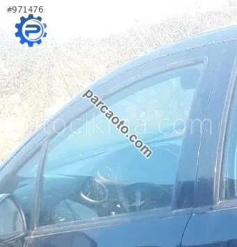 2009 model peugeot 207 1.4 çıkma sol ön kapı camı