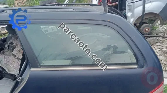 mercedes e-class w210 çıkma sol arka çamurluk camı