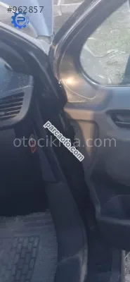 2009 peugeot 207 1.4 benzinli çıkma sağ ön kapı menteşe