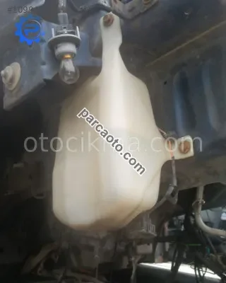 ford mondeo mk2 çıkma silecek su bidonu