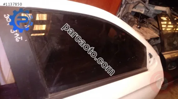 peugeot 301 çıkma sağ ön kapı camı