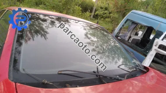 kia sephia çıkma ön cam