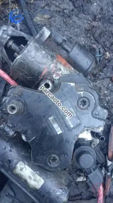 Bmw E60,E90  2.0 2.5  dizel mazot pompası çıkma