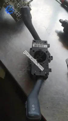 A3 golf 4 bora sinyal silecek kolu çıkma