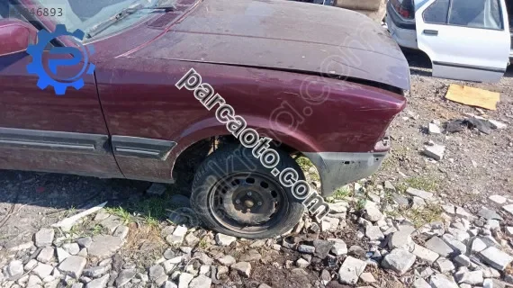 Ford Taunus sağ ön camurluk yedek parça