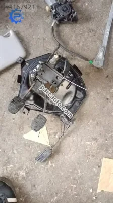 Renault Clio 2 pedal takim