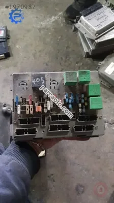 Peugeot 405 Sigorta Kutusu çıkma