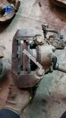 Peugeot 405 sağ ön kaliper çıkma