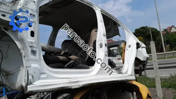 Pejo 301 sol yan kesme çıkma
