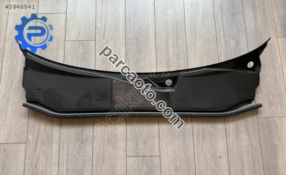 Ön Cam Izgarası Audi A6 2019-2025 4K1819401