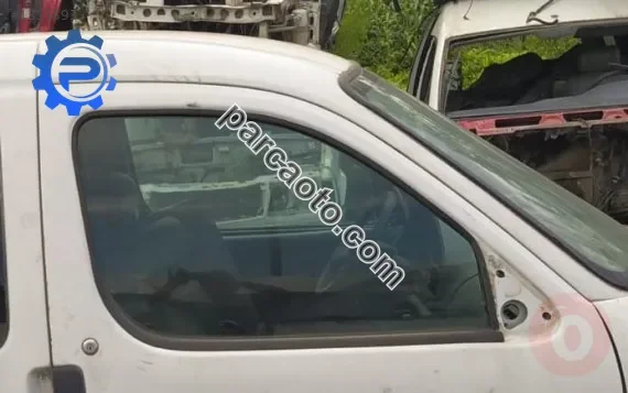1999 model peugeot partner 1.4 çıkma sağ ön kapı camı