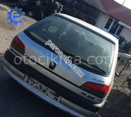 1998 model peugeot 306 1.8 benzinli çıkma dolu bagaj kapağı