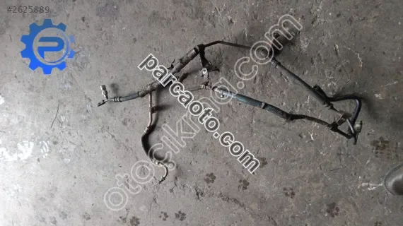Megane 1 direksiyon kutusu yağ borulari 96-2000 model eski tip  y
