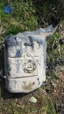 Renault 21 yakıt deposu çıkma