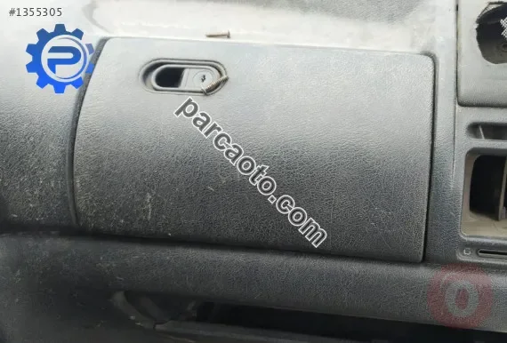 1999 model peugeot partner 1.4 benzinli çıkma torpido kapağı