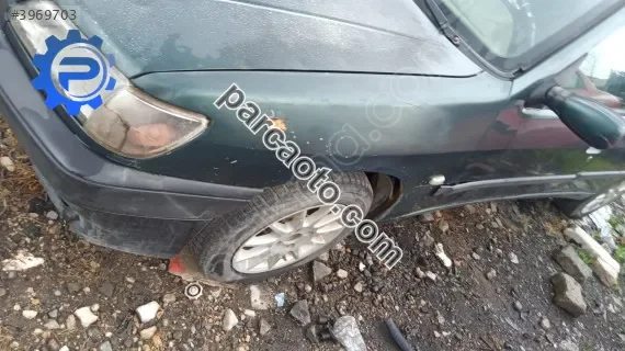 Pejo 306 sol çamurluk yedek parça