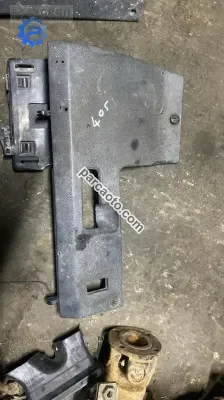 Pejo 405 direksiyon alt plastiği