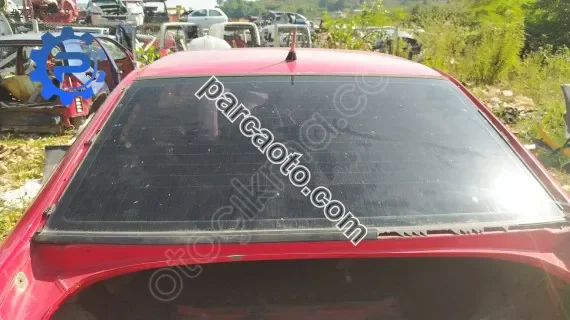Polo classic arka cam çıkma