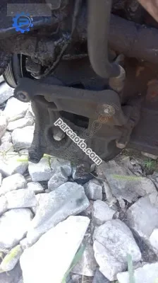 Mitsubishi karizma 1.6 16v klima kompresör ayagi