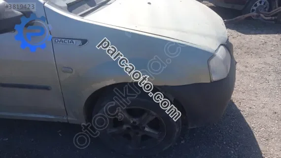 Dacia Logan sağ çamurluk yedek parça