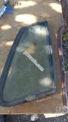 Fiat UNO sağ arka kelebek cam yedek parça