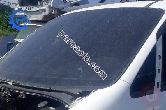 hyundai starex minibüs çıkma ön cam