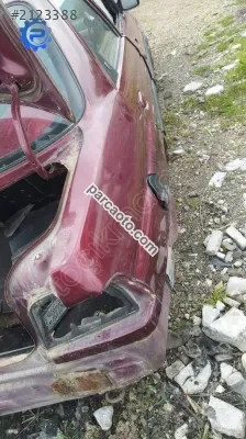 Escort sağ arka çamurluk kesme çıkma