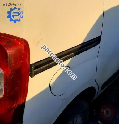 2009 model peugeot bipper 1.4 hdi kesme sağ ön çamurluk