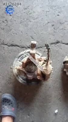 Laguna 1 Volvo motorlu 5 bijon sol ön taşıyıcı çıkma