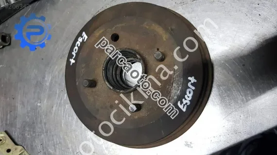 Ford Escort CL arka kampana çıkma