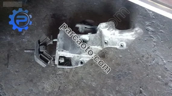 Renault 19 1.6 8v direksiyon pompa braket çıkma