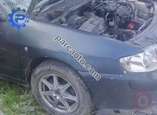 2011 model seat ibiza 16v çıkma sağ ön çamurluk