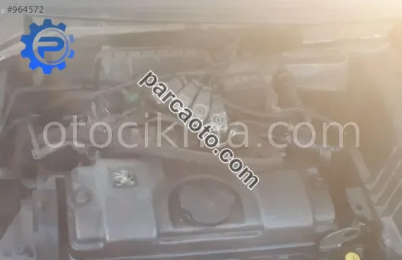 2009 model peugeot 207 1.4 benzinli çıkma enjektör takımı