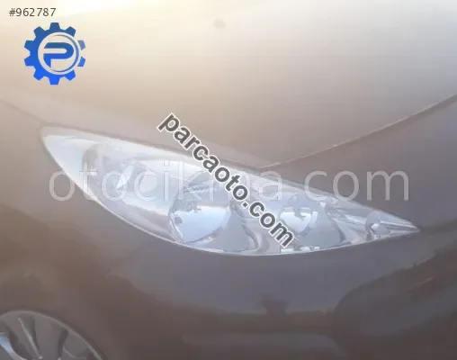 2009 peugeot 207 1.4 benzinli orjinal sağ far