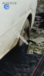 1998 model kia pregrio 2.7 çıkma sol arka jant lastik