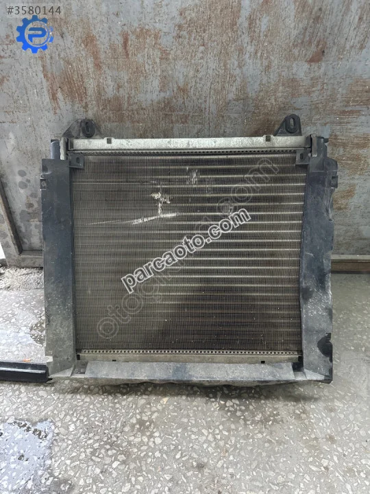 Renault kangoo 1.9 D su radyatör radyatörü Renault kangoo 1.9 D su radyatör radyatörü