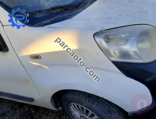 2009 model peugeot bipper 1.4 hdi çıkma sağ ön çamurluk