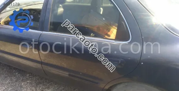 kia clarus 2.0 çıkma sol yan panel