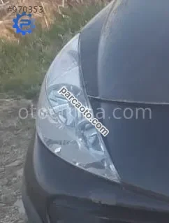2009 model peugeot 207 1.4 çıkma sağ far